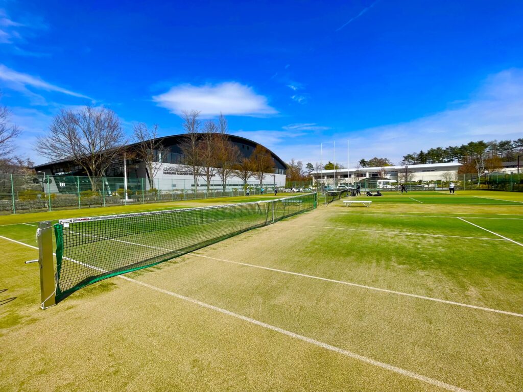 軽井沢にある風越公園のテニスコート