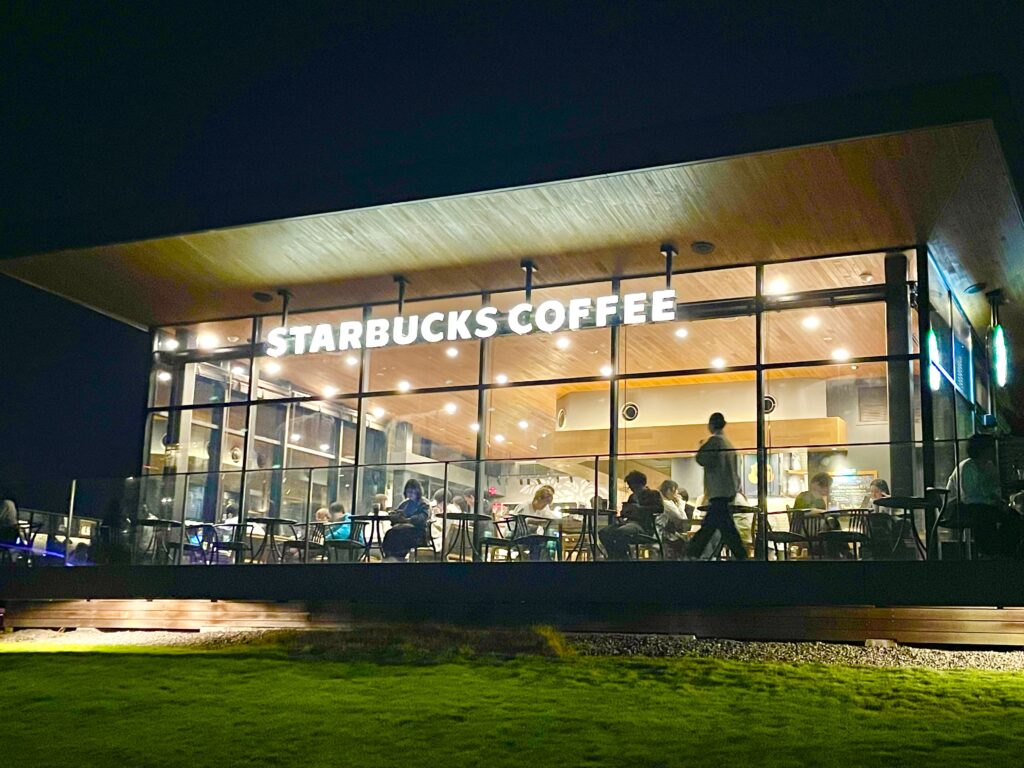 スターバックスコーヒー富山環水公園店の外観