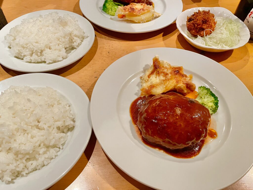 黒毛和牛のハンバーグ（ライス付き）＿1,500円