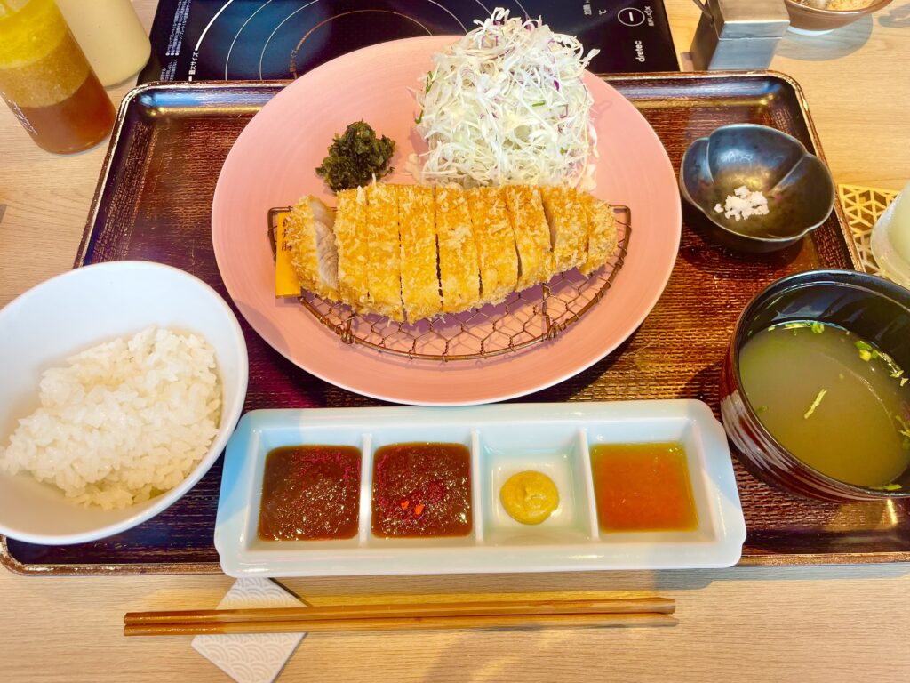 特選とんかつおまかせセット＿3,300円