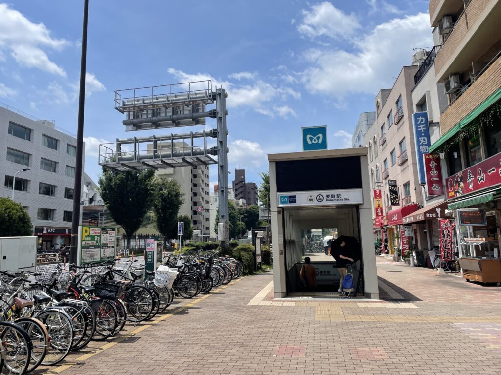 要町駅からずっと真っすぐ歩いていく