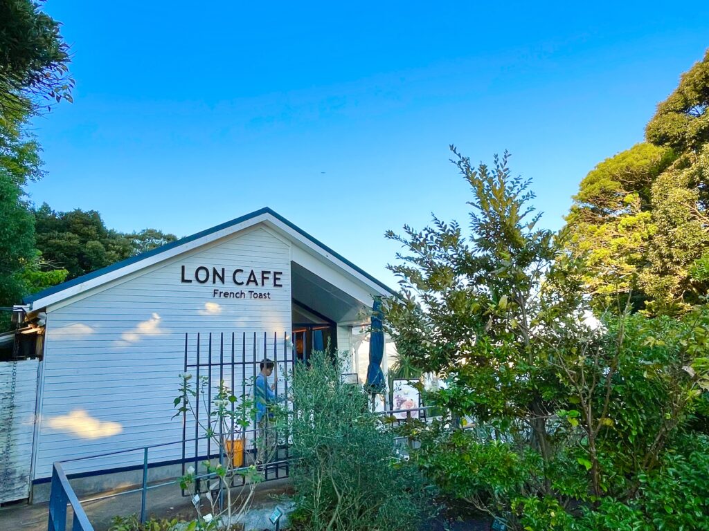 「LON CAFE」の外観