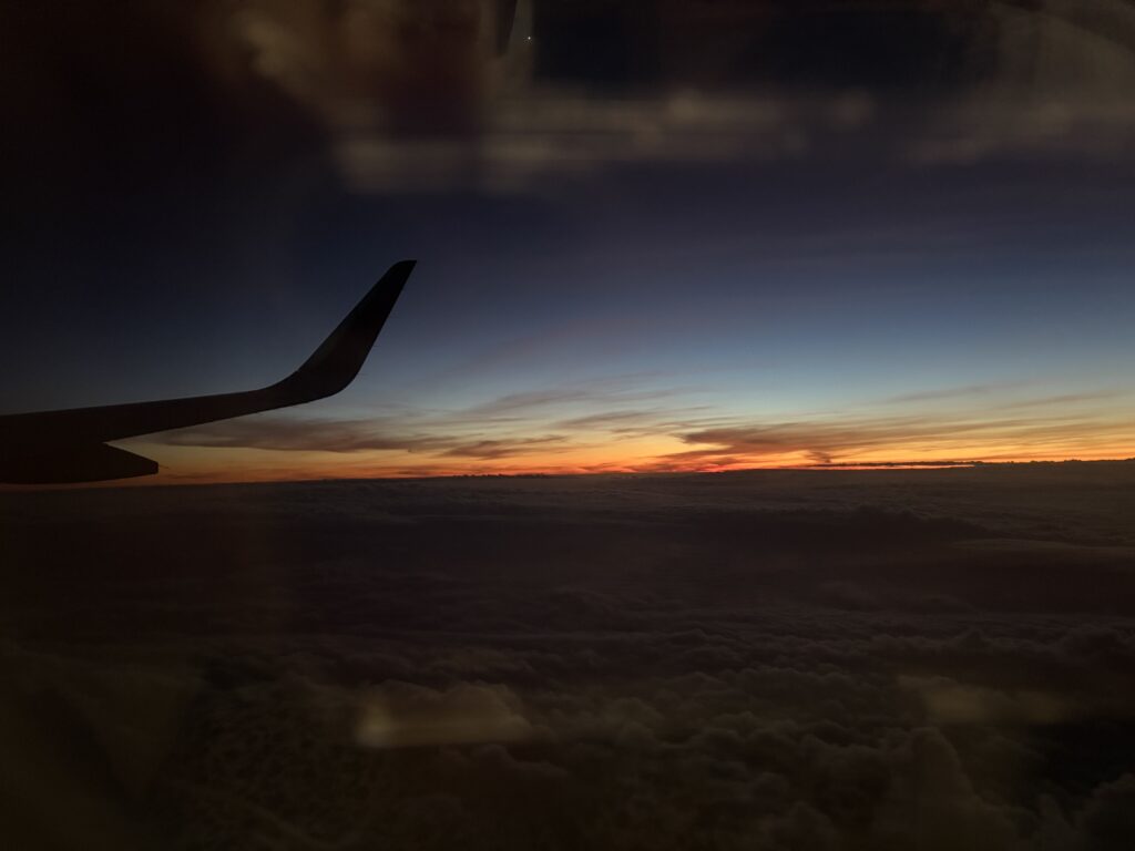 夕焼けが綺麗な香港上空