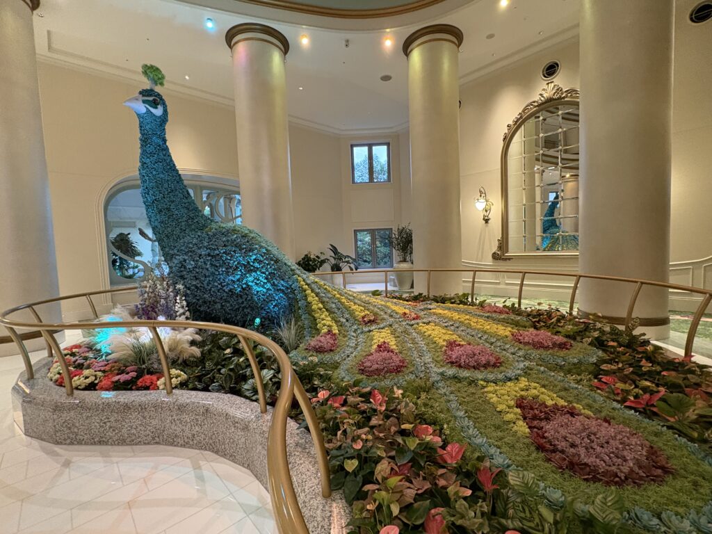 ブルーの鳥のオブジェ