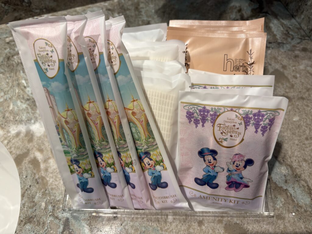 4名分置かれています。