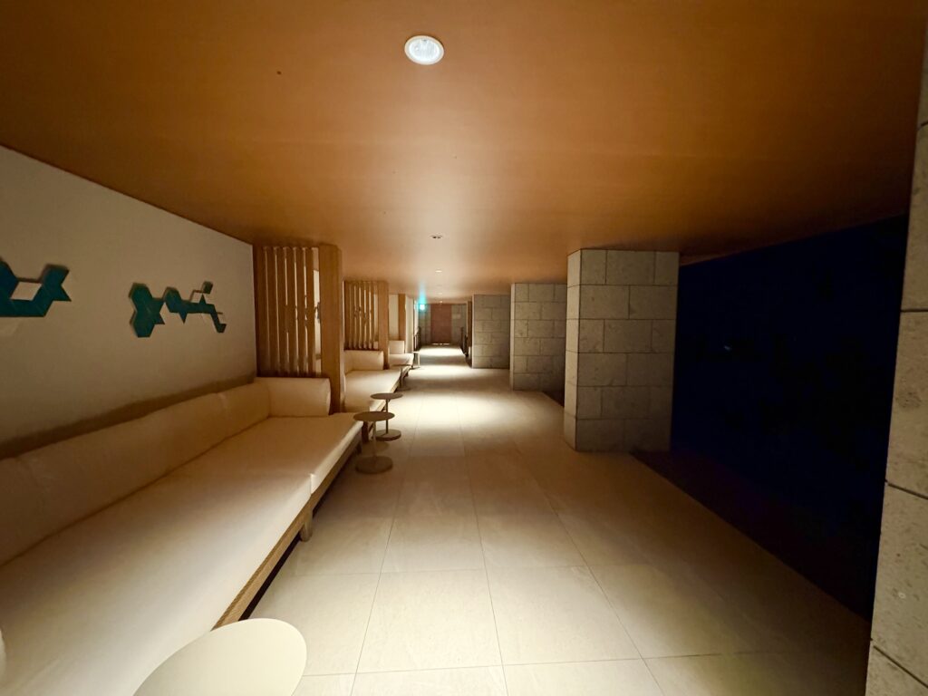 夜は集まってくる虫に注意!!