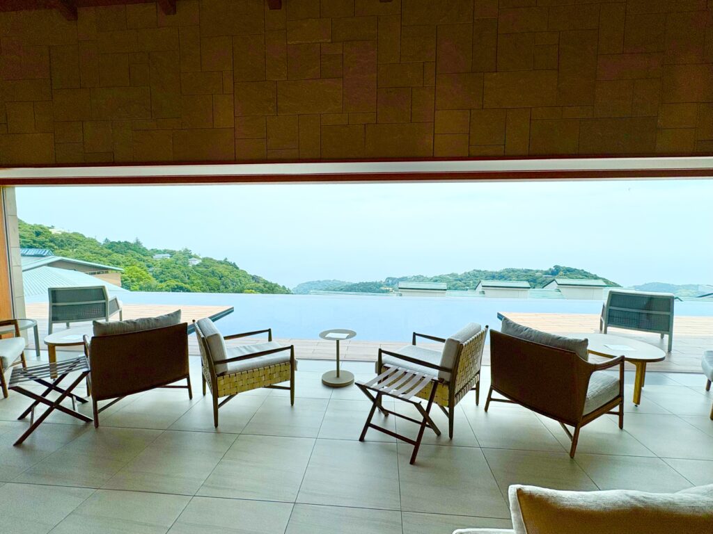 伊豆の山と海が見渡せる絶景ロケーション