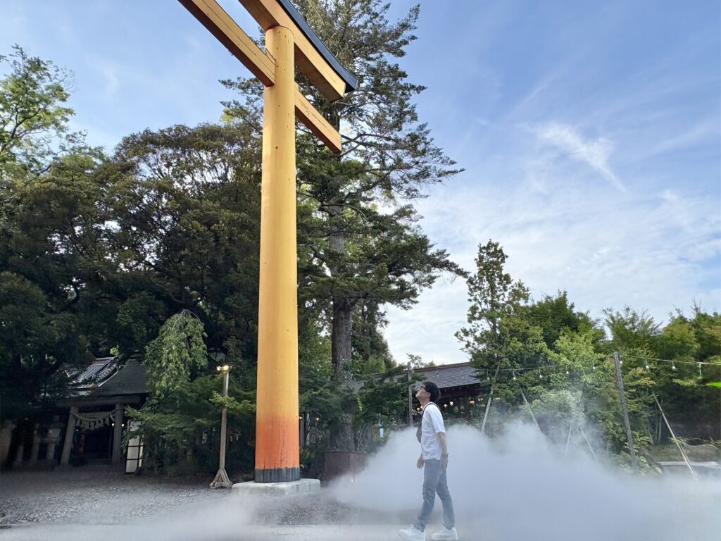 定期的にミストが出てきて涼しく感じます。