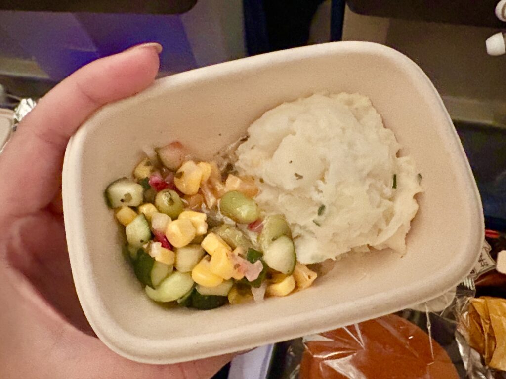 見た目よりは美味しかったサラダ