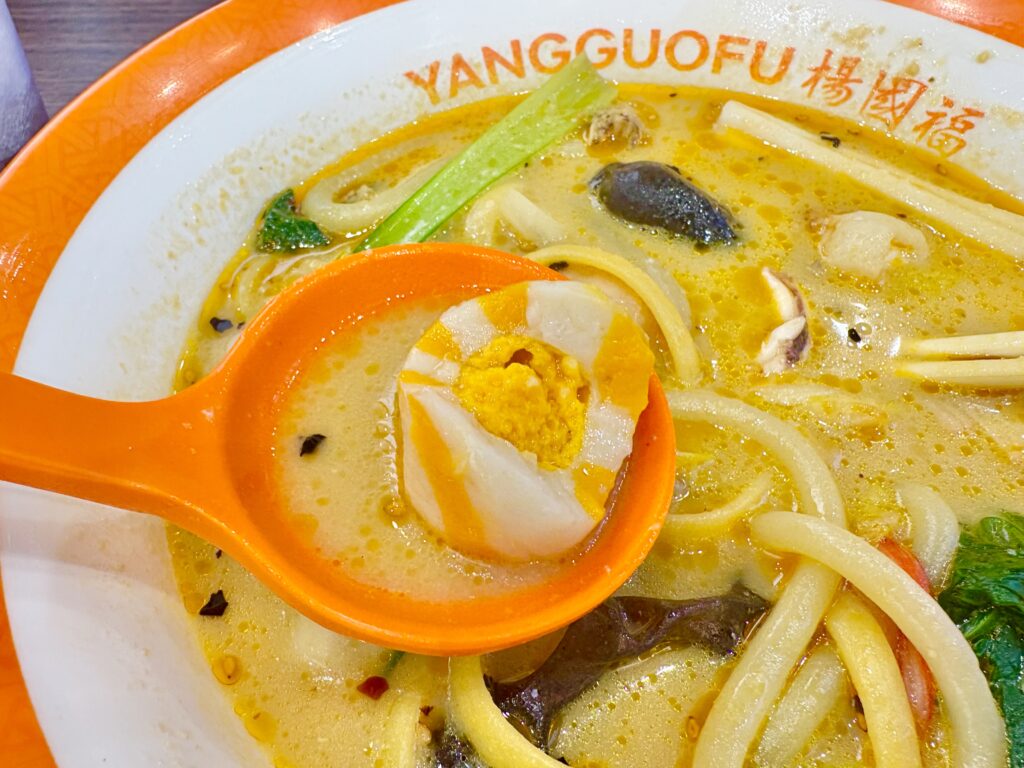 おすすめ具材はカニ団子