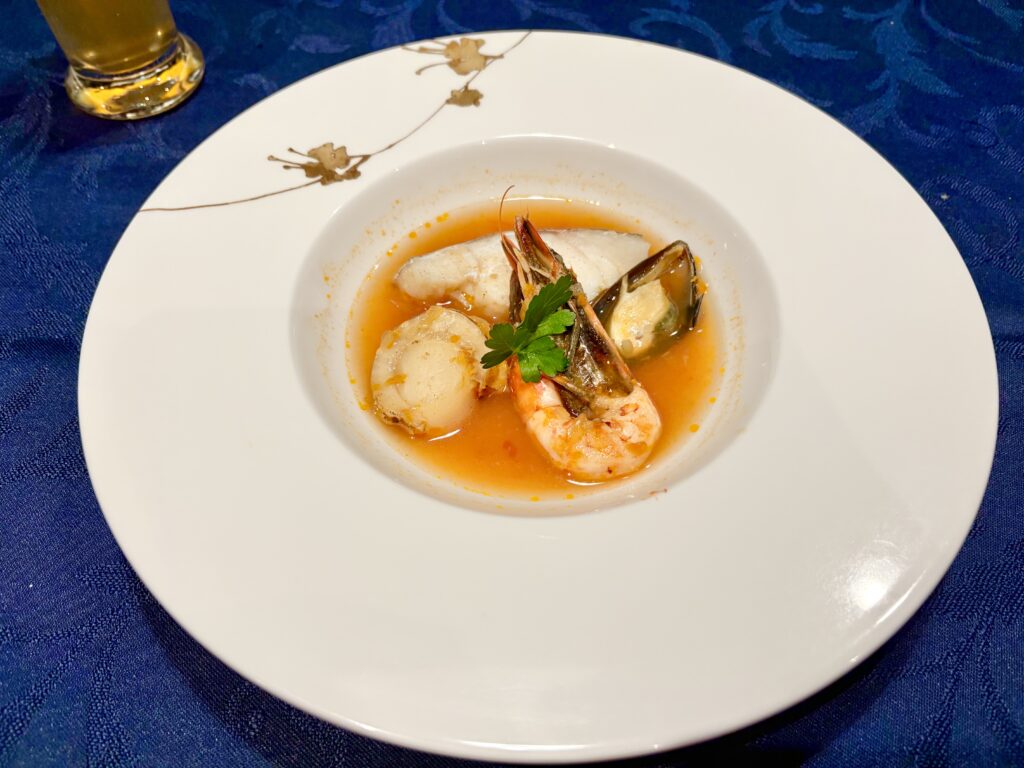 鱈と魚介のブイヤベース