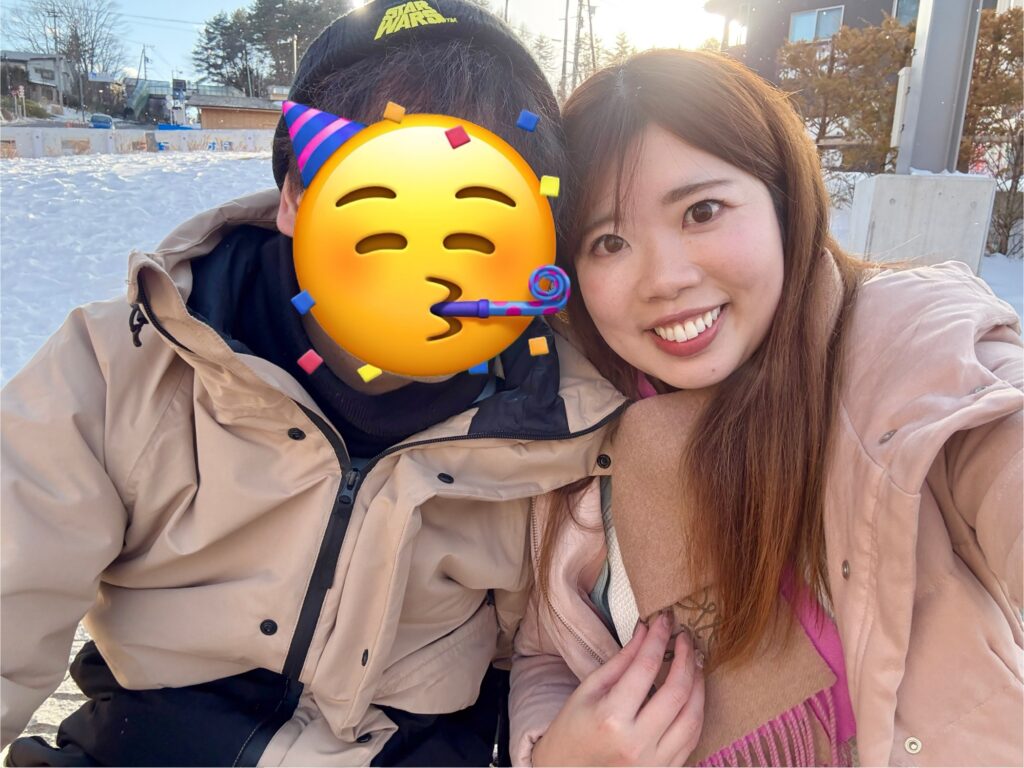 雪が舞う中の足湯は幸せ♡